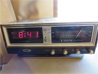 Vintage Zenith Clock Radio-Everything Works