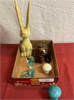 Small box with the rabbit and turtle, glass frog