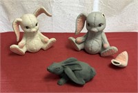 3 ceramic rabbit figures (1 has broken ear)