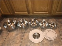 Set of Stainless Mixing Bowls / Lids