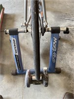 Minoura Mag 850 Bicycle Trainer