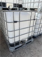 (1) 275 Gal Food Grade Tote, Cleaned, No Stains