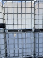 (2) 275 Gal Food Grade Tote, Cleaned, No Stains