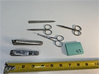 Fingernail Grooming Kit