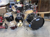 ASSORTED DRUMS