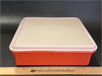 TUPPERWARE CONTAINER W/LID