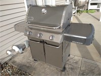 Weber Genesis Gas Grill with 1/2 full Propane Tank