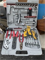 Travel tool( metric (sockets, wrenches & others,