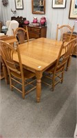Pennsylvania House Oak Dining Room Table and 4