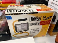 Portable Halogen Work Light in Box