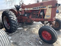 International Harvester Farmall 806 Tractor