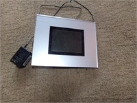 Digital Picture Frame with Remote