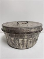 VTG Bundt Steamed Pudding Jelly Pan & Lid