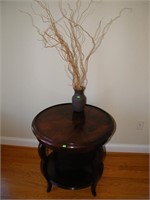 2 TIER ROUND SIDE TABLE 28X28" TALL & GLASS VASE