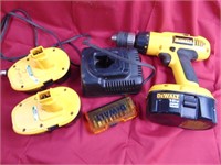 Dewalt battery drill with charger. works