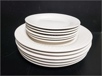 (Set for 6) Casual Settings by Oneida Plates