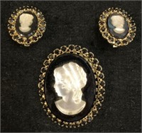 Vintagae Cameo Set Brooch & Earrings