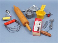 Vintage & Other Kitchenware & Baking Items