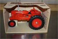 1/16 scale Allis Chalmers WD-45 (in box)