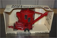 1/16 scale International Mixer Mill (in box)