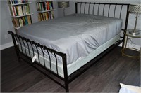 Queen Size Metal Bed w/Rails