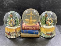 3pc Christmas Snow Globes