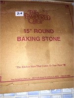 15" round baking stone Pampered Chef