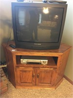 Corner Oak Tv stand w/TV *NOT VHS player