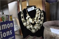 COSTUME JEWELRY NECKLACE - DISPLAY NOT INCLUDED