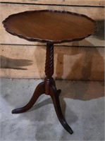 Vintage Piecrust Lamp Table