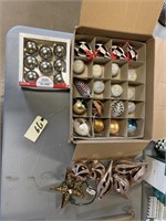 LOT OF VINTAGE CHRISTMAS ORNAMENTS
