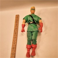 green arrow figure