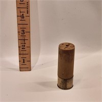 Butane shotgun shell lighter