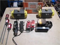 Qty: 11 Assorted Industrial Probes / Actuators