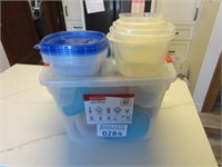 Assortment of rubbermaid containers