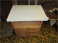 Counter w/ Drawers