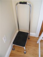 LONG HANDLE STEP STOOL