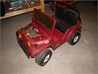 VINTAGE 80's POWER WHEEL JEEP WITH CHARGER