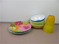 Aloha Plastic Dishes
