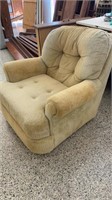 Cozy yellow chair 35w x 34h