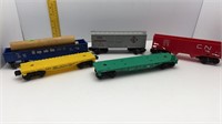 5--O SCALE TRAINS-PLASTIC