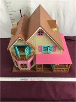 Beautiful Doll House With Accessories