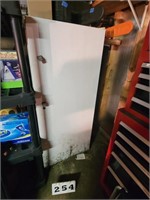 Upright Freezer Small Kenmore needs Clean handle m