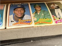 '89 TOPPS BASEBALL CARDS (ABOUT 950 CARDS)