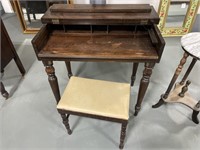 32” Vintage Closing Writing Desk and Bench