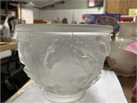 Glass bowl with horses