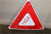 Large Refelctive Yield Sign