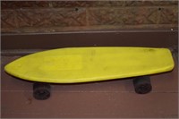 Vtg Universal X-19 Yellow Skateboard w/ Grabber I