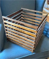 Antique wood egg crate , H. D. Albin Winchester