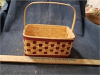 Longaberger Basket w/ Handle - Red Design
